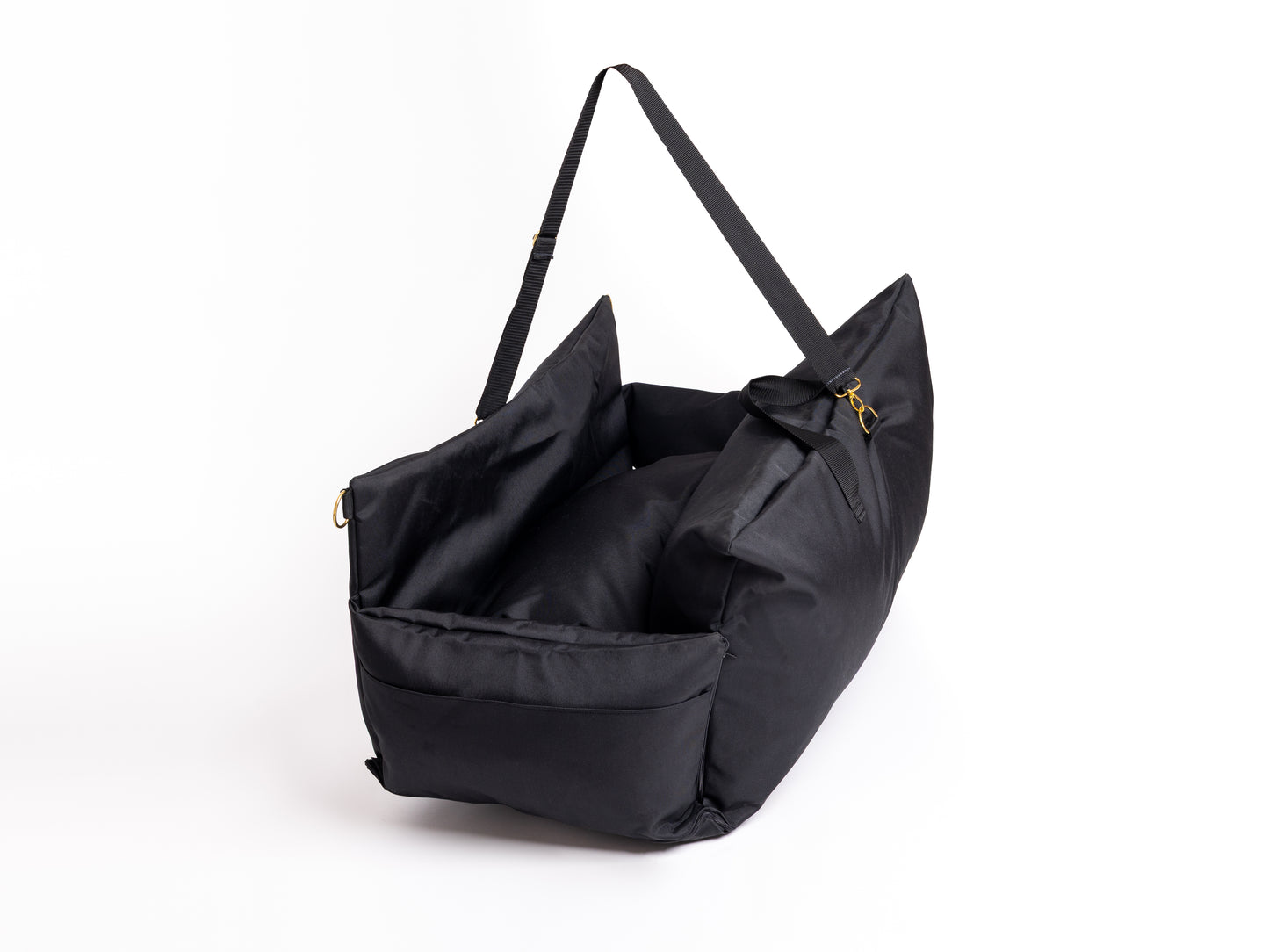 CarSeat para cães cor Dark Night tam. M — vista lateral, fechada, resistente, impermeável, segura e portátil; ideal para viagens de carro com animais.