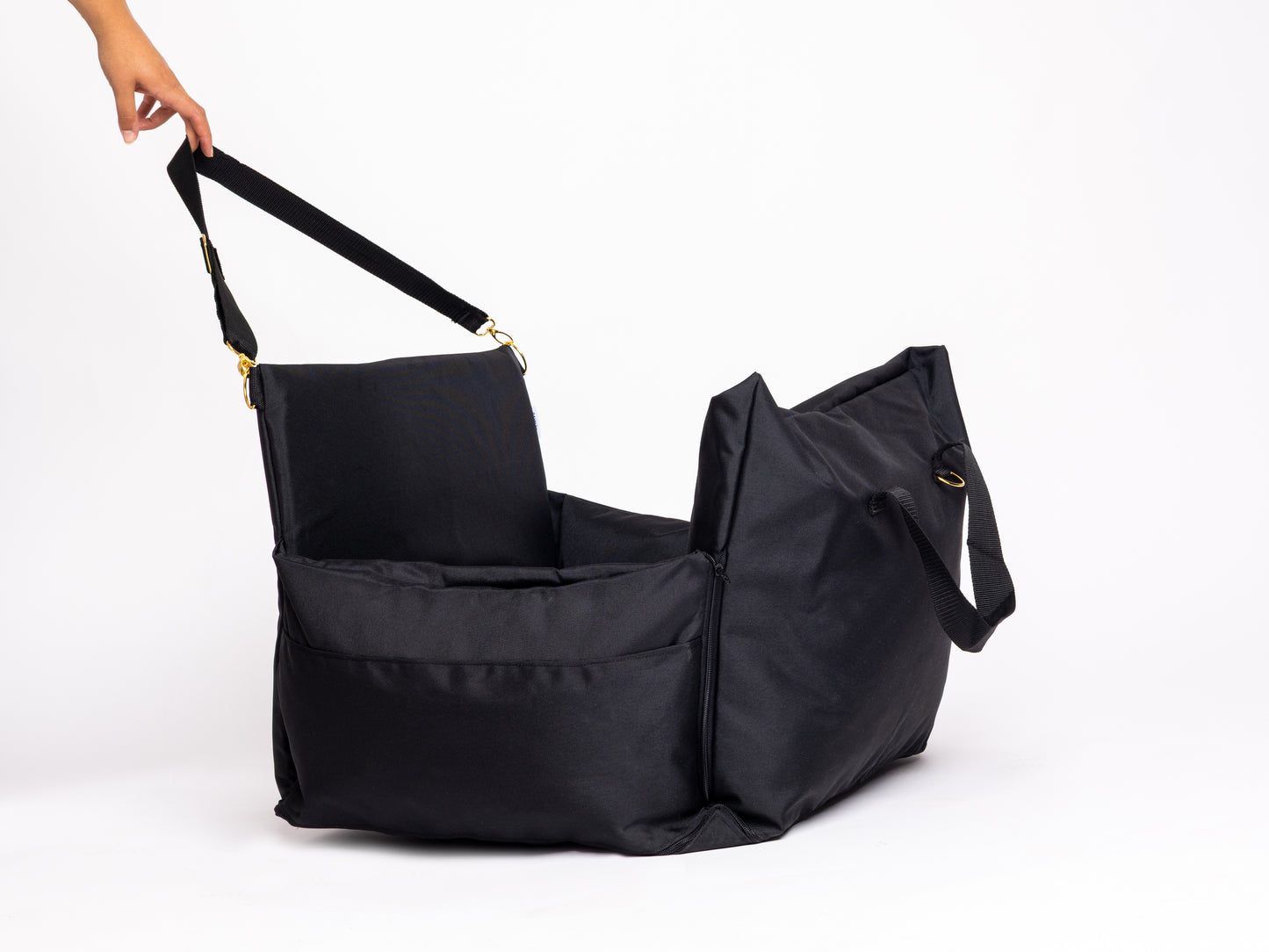 CarSeat para cães cor Dark Night — vista da alça grande, lateral, fechada, resistente, impermeável, segura e portátil; ideal para viagens de carro com animais.