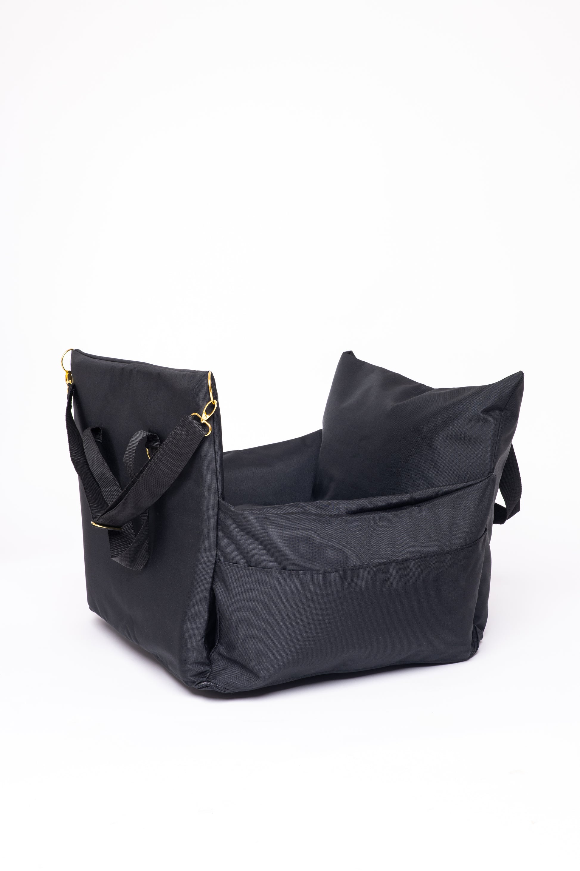 CarSeat para cães cor Dark Night — vista frontal, fechada, resistente, impermeável, segura e portátil; ideal para viagens de carro com animais.