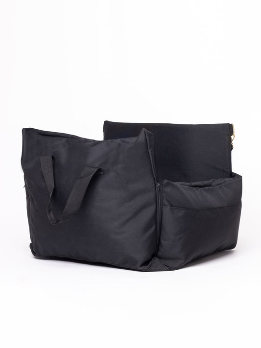CarSeat para cães cor Dark Night — vista frontal, fechada, resistente, impermeável, segura e portátil; ideal para viagens de carro com animais.