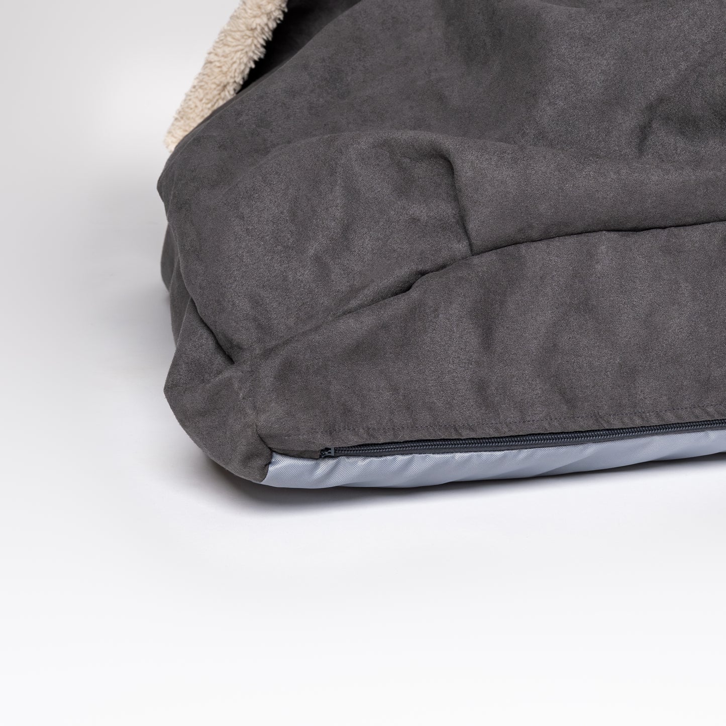 Cama Cave - Basalt Gray