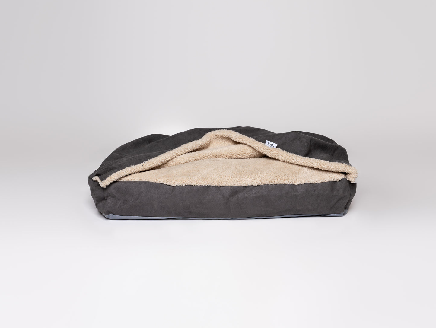 Cama Cave - Basalt Gray