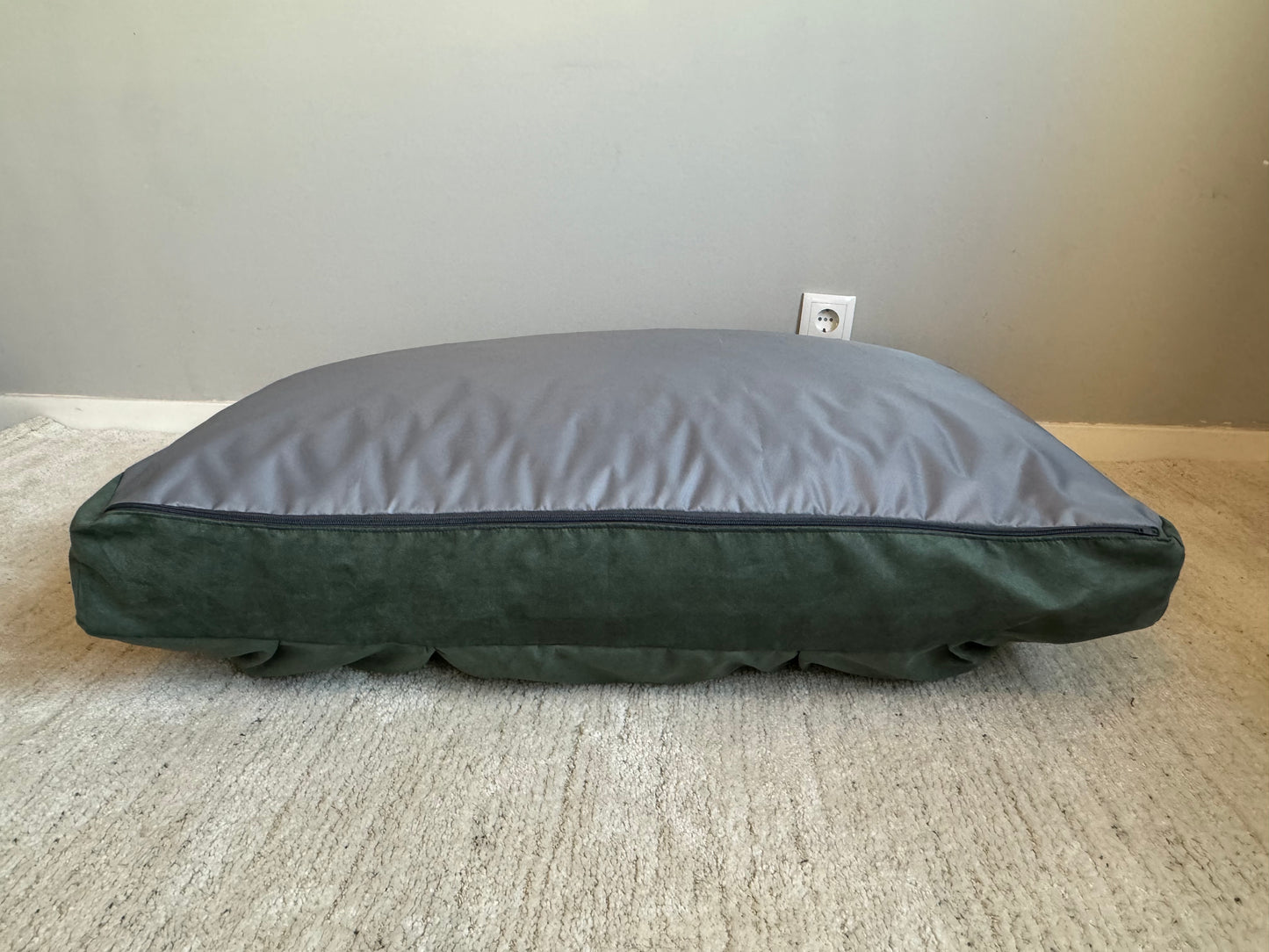 Cama Cave - Verde Oliva (2024 Collection)