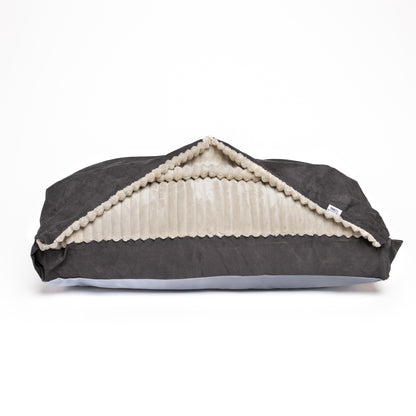 Cama Cave Collection® 2025 - Basalt Gray